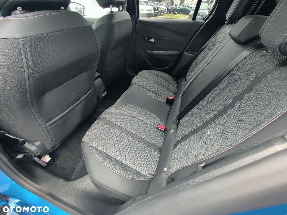 Peugeot 208 - 9