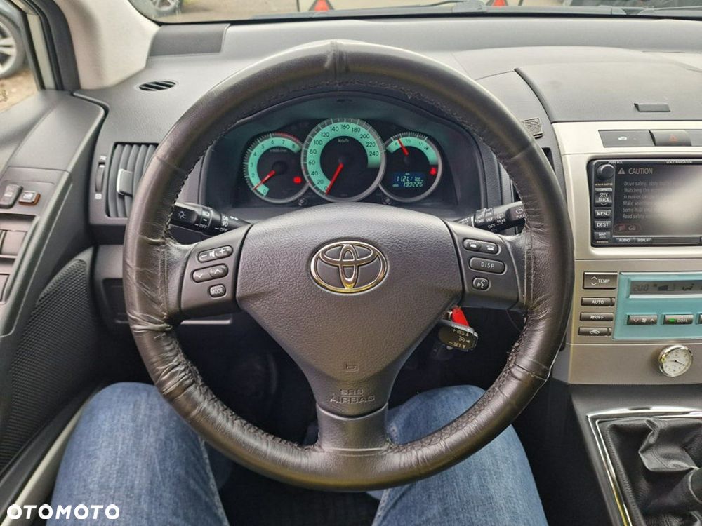 Toyota Corolla Verso - 8