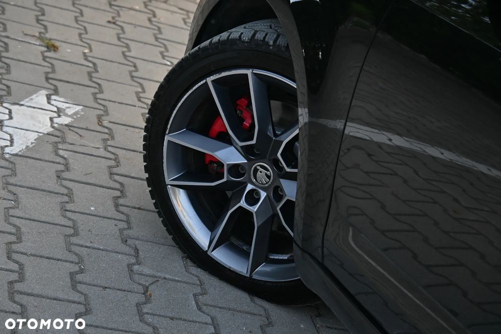 Skoda Octavia 2.0 TDI DSG RS - 13