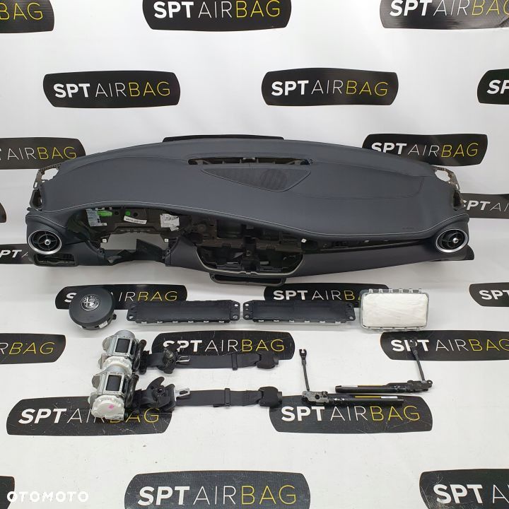 ALFA ROMEO GIULIA DESKA ROZDZIELCZA SKÓRA KONSOLA KOKPIT PULPIT PODUSZKI AIRBAG AIR BAG PASY KIT SET - 1