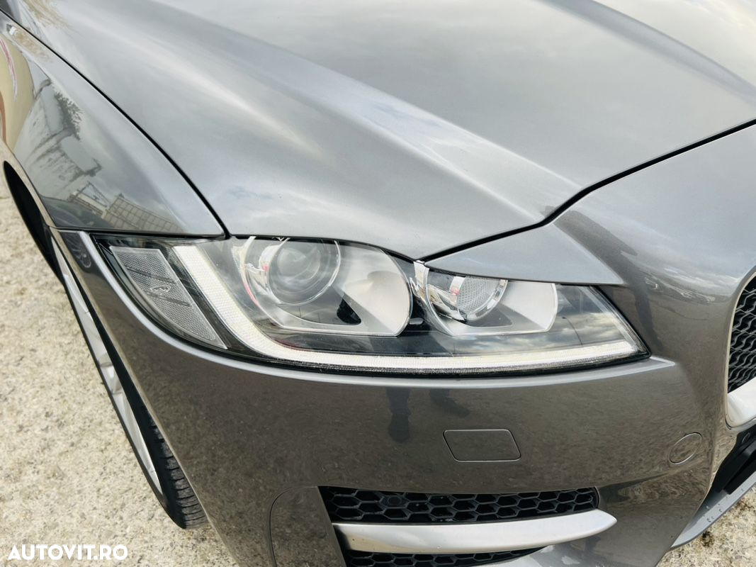 Jaguar XF 20d Aut. R-Sport - 32