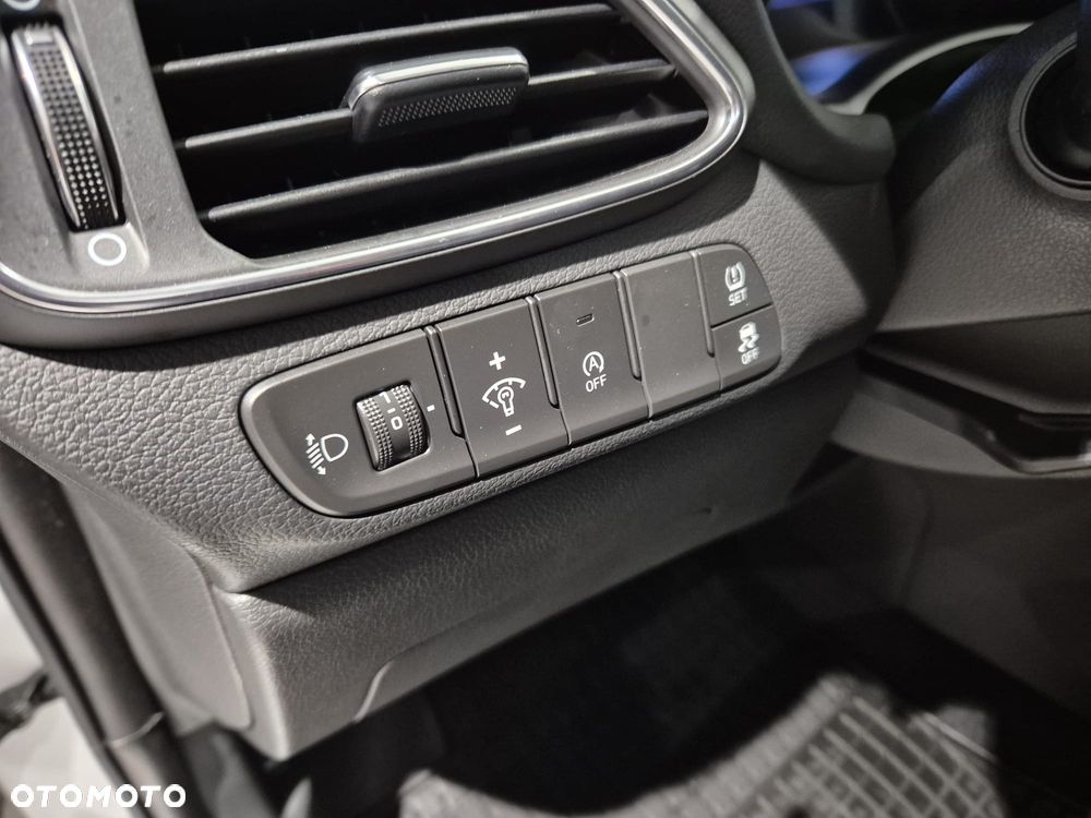 Hyundai i30 1.5 T-GDI 48V Modern - 18