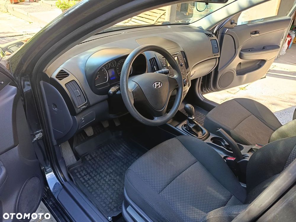 Hyundai i30 1.4 Base - 13
