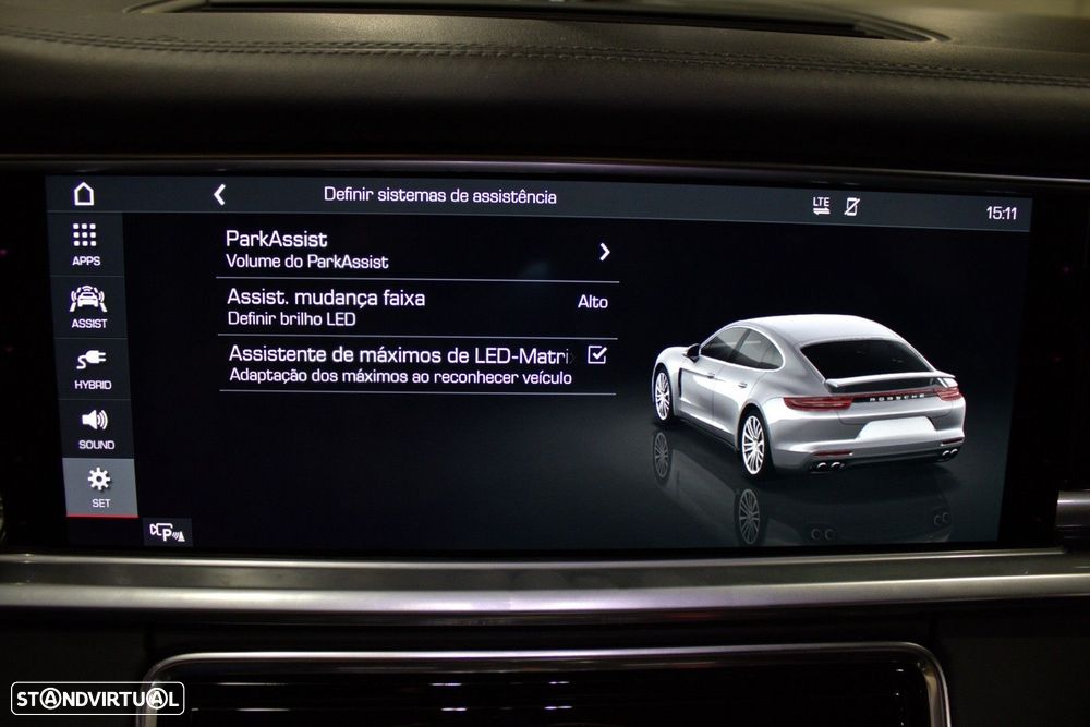 Porsche Panamera 4 E-Hybrid - 52