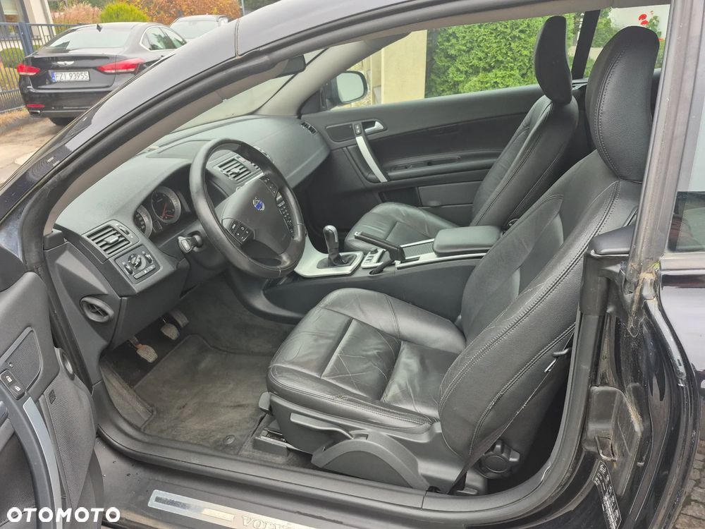 Volvo C70 D3 Momentum - 10
