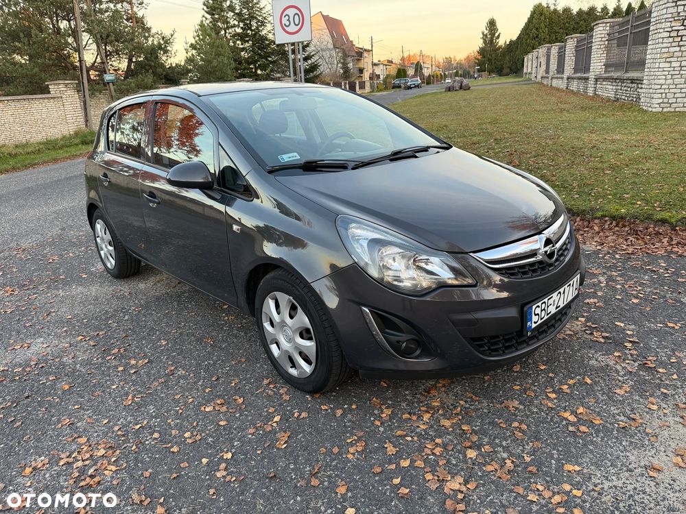 Opel Corsa 1.2 16V Cosmo - 17