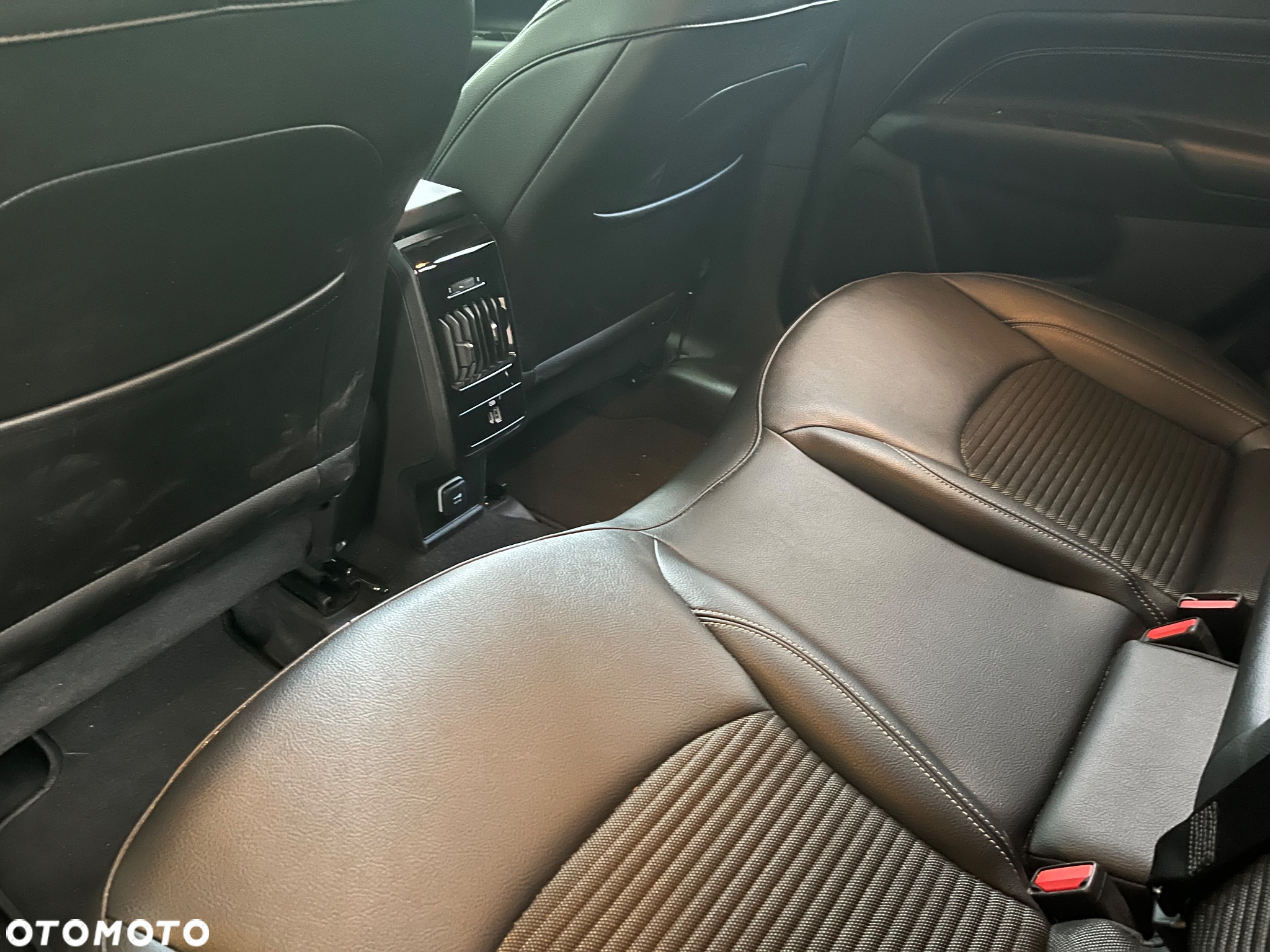 Jeep Compass 1.3 T4 4xe PLUG-IN HYBRID Automatik Limited - 28
