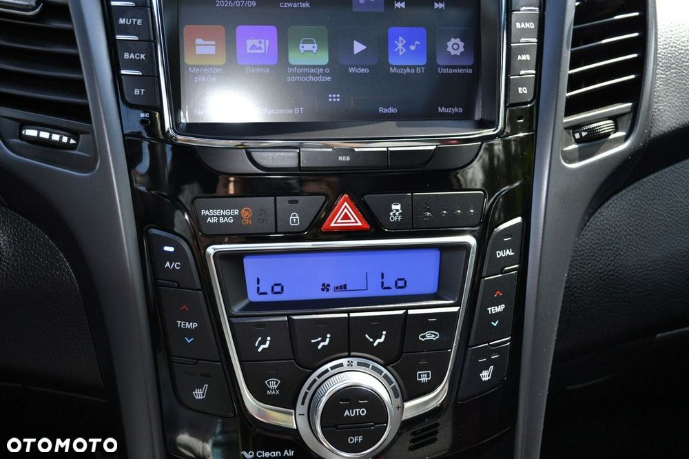 Hyundai i30 1.6 GDI Turbo Luxury - 18