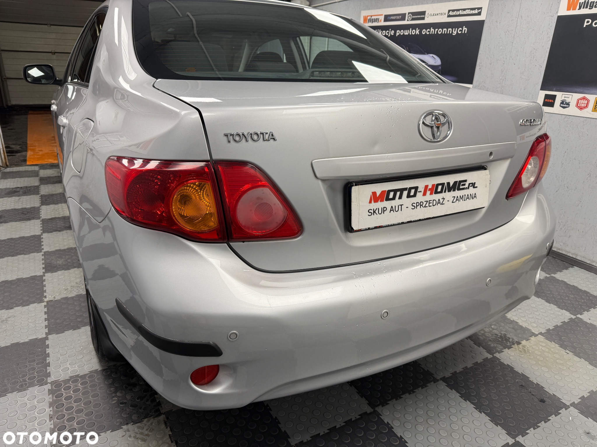 Toyota Corolla - 22