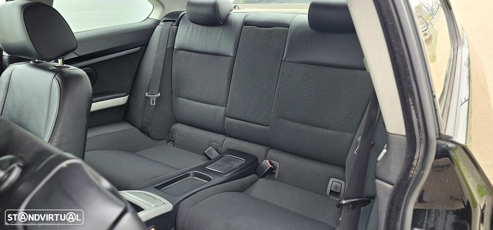 BMW 320 d Coupe - 13