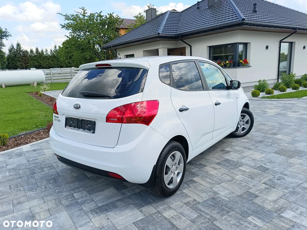 Kia Venga - 3