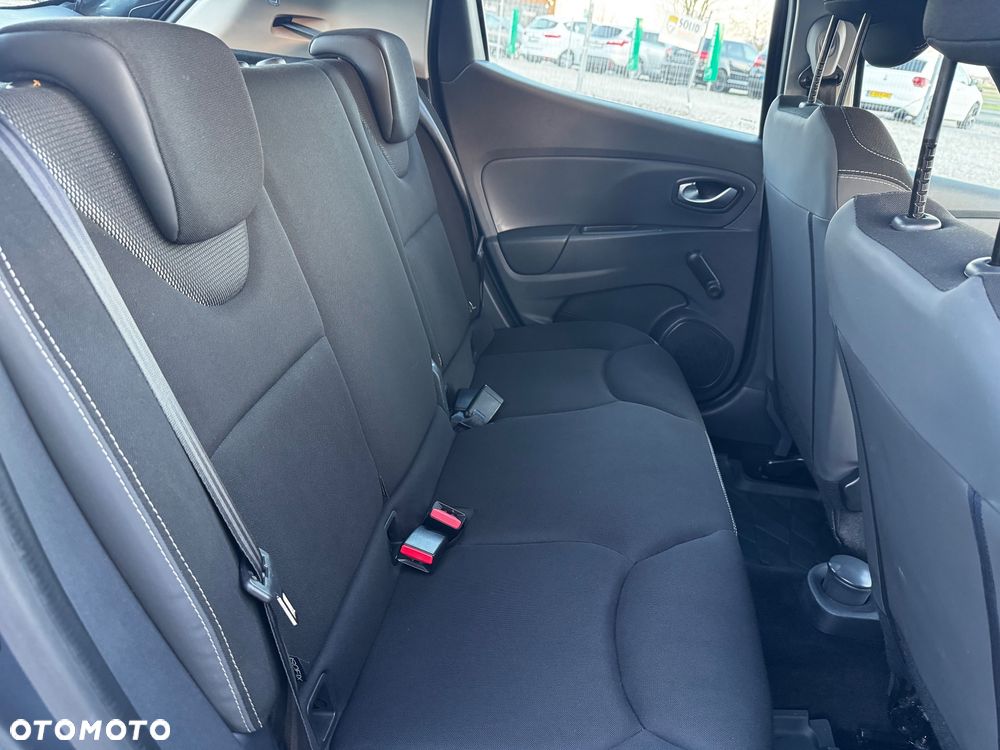 Renault Clio 1.2 16V 75 Start - 11
