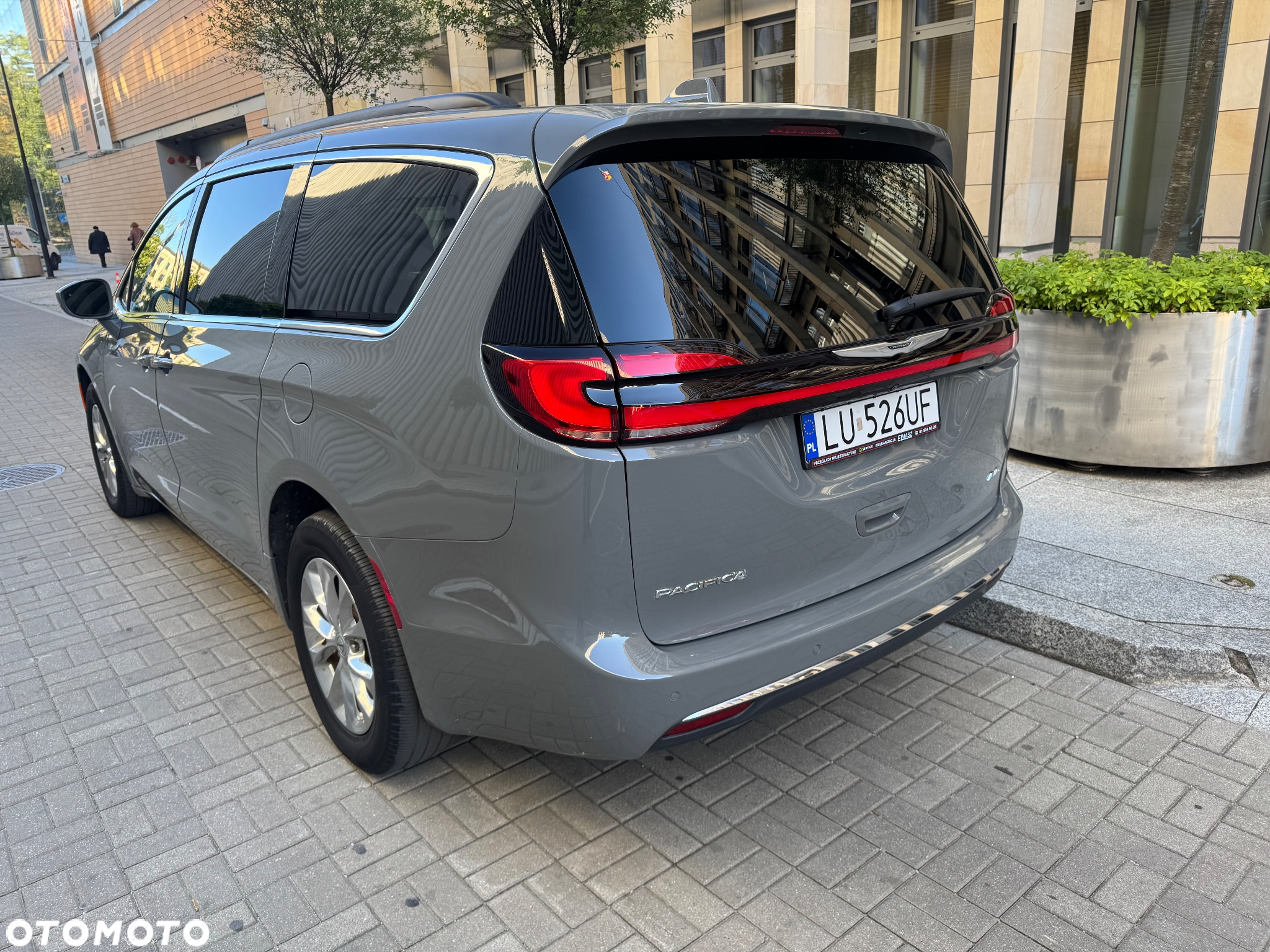 Chrysler Pacifica - 8
