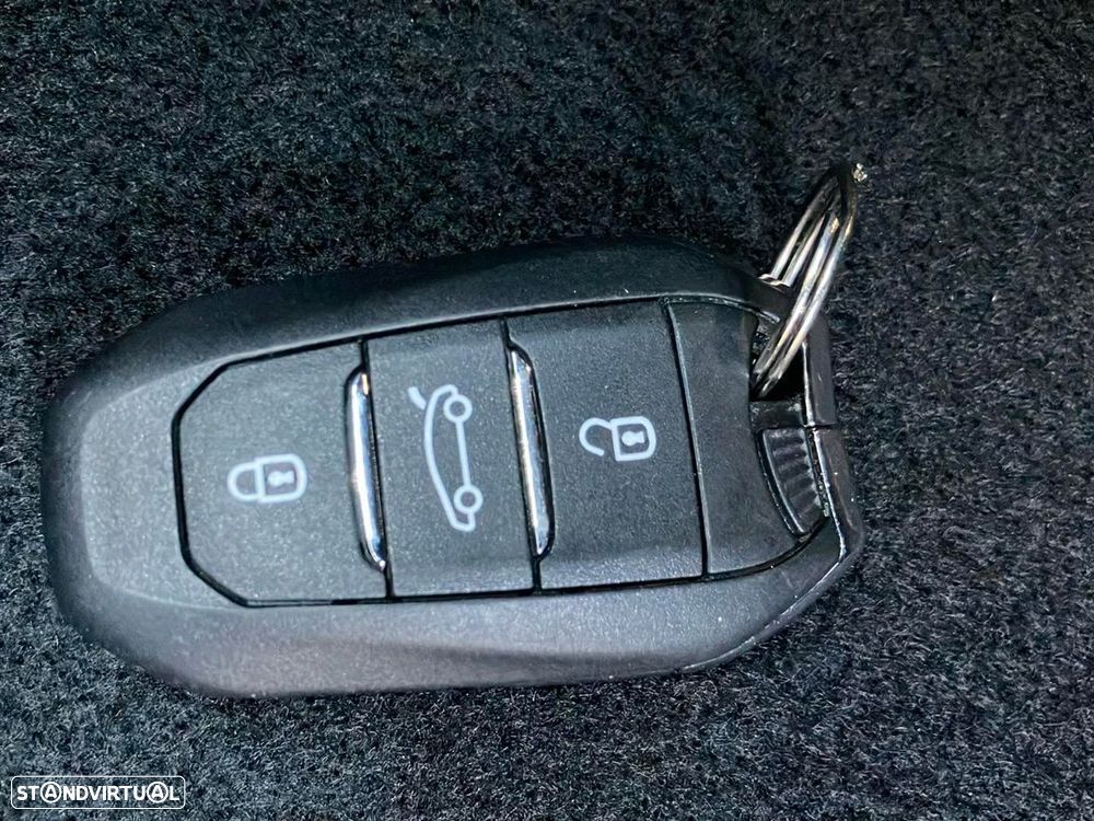 Peugeot 408 - 19