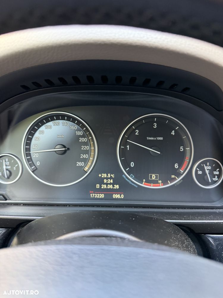 BMW Seria 5 520d - 7