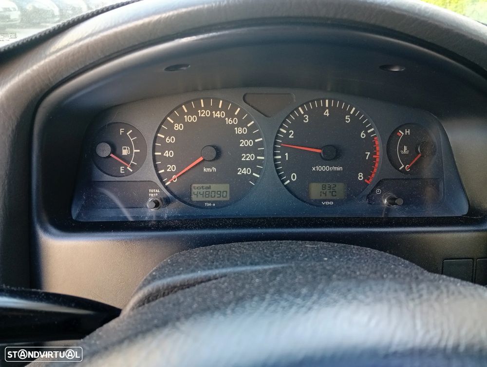 Toyota Avensis S/D 1.6 Sol - 4