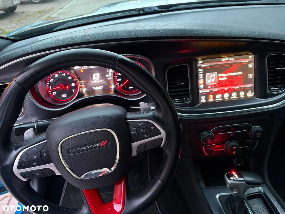 Dodge Charger 5.7 V8 RT - 12
