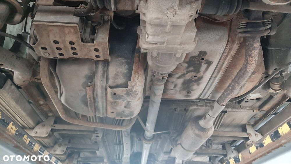 Honda CR-V 2.0i LS - 30