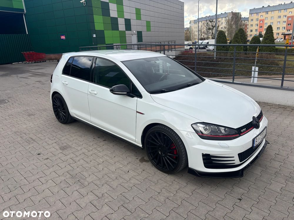 Volkswagen Golf GTI BlueMotion Technology DSG - 4