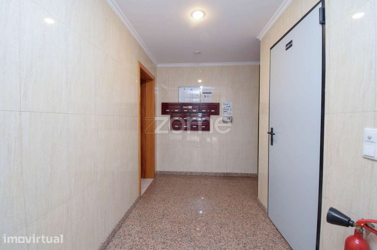 T2 para arrendar no Belas Clube de Campo com garagem e arrecadação - Grande imagem: 4/31