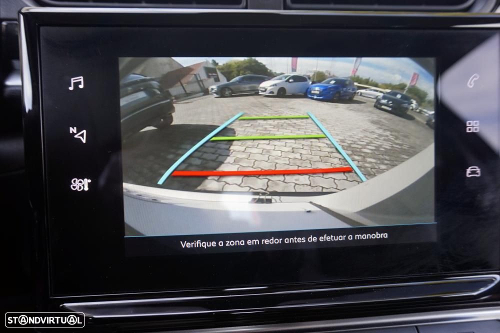 Citroën C3 1.2 PureTech Shine - 23