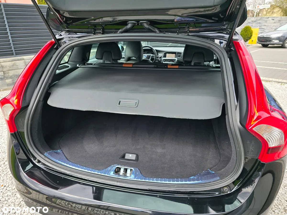 Volvo V60 Cross Country D3 Geartronic Momentum - 13