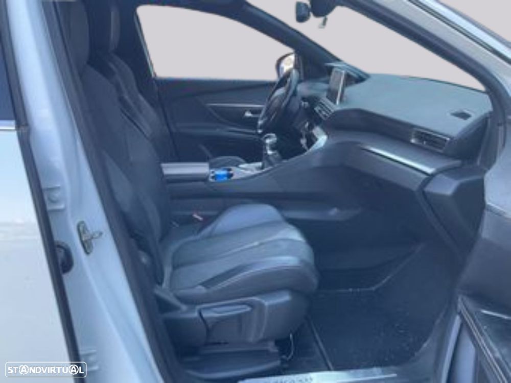 Peugeot 5008 - 6