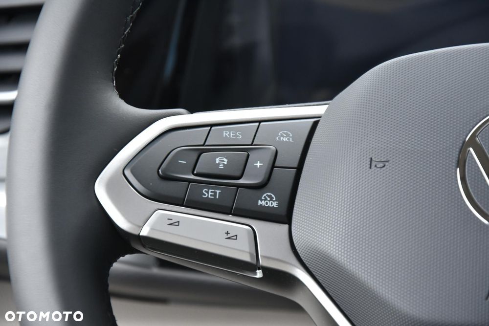 Volkswagen Multivan - 21