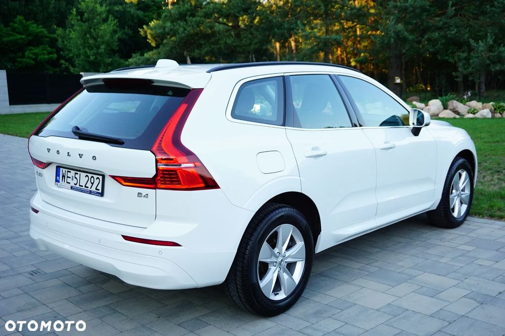 Volvo XC 60 B4 B Momentum Pro - 13