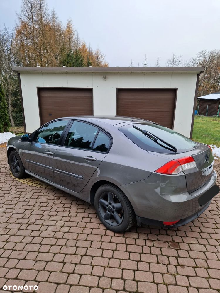 Renault Laguna 2.0 Authentique - 8