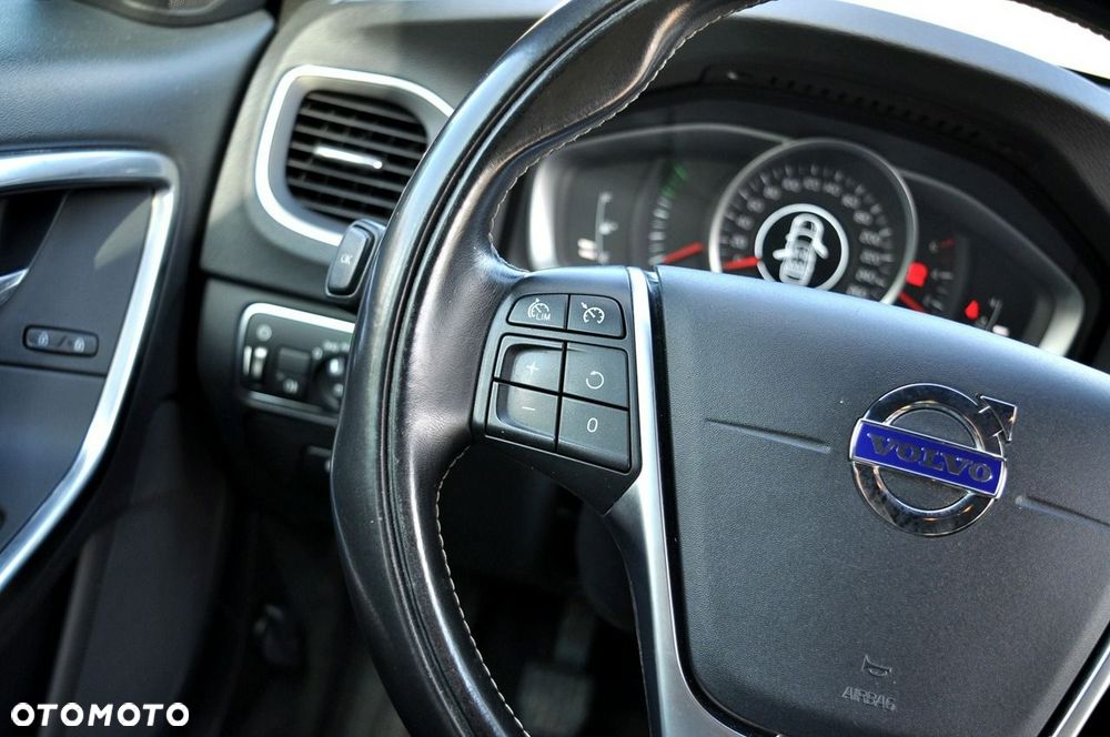 Volvo S60 D3 Drive-E Momentum - 13