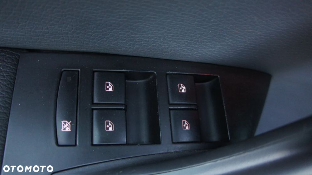 Opel Astra 2.0 CDTI ecoFLEX Start/Stop Exklusiv - 17