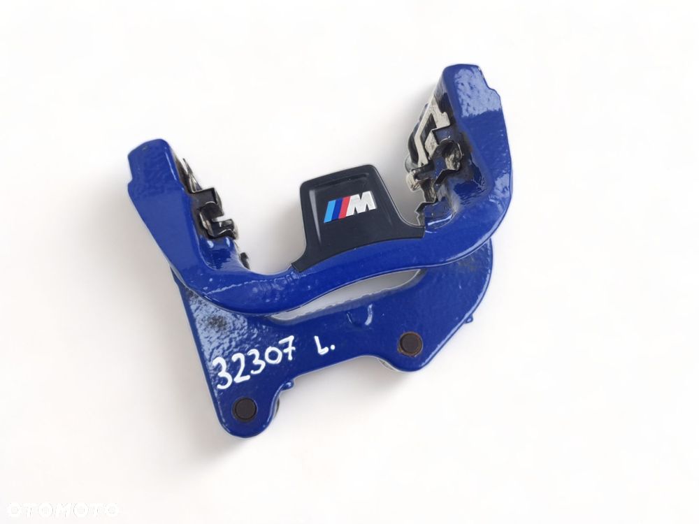 Jarzmo Mocowanie Zacisku Lewy Tył BMW M5 G30 F90 4.4 V8 - 2