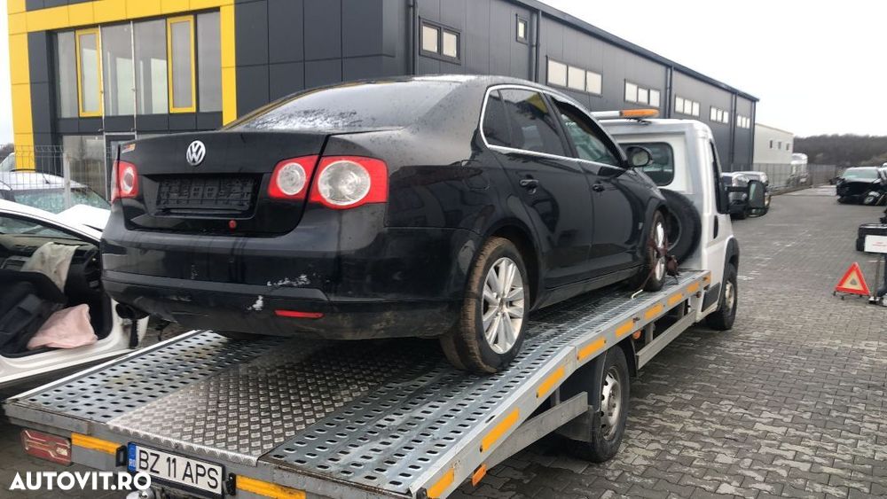Dezmembram Volkswagen Jetta 2.0 TDI, tip motor BMM an fabr 2008 - 2