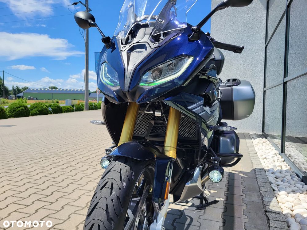 BMW RS - 33
