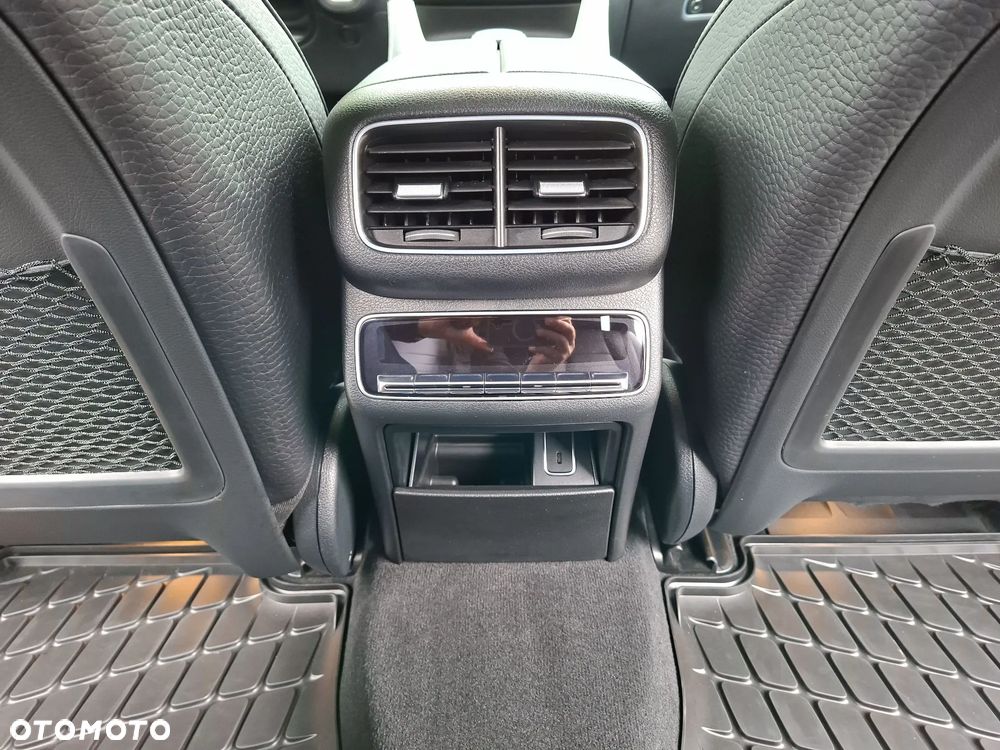 Mercedes-Benz GLE - 21