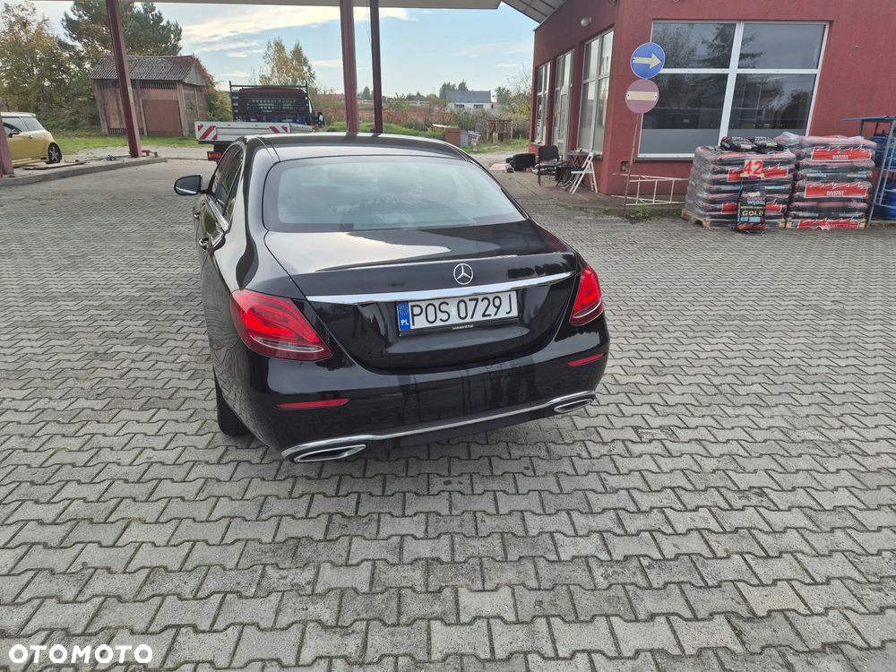 Mercedes-Benz Klasa E 200 d 9G-TRONIC - 4