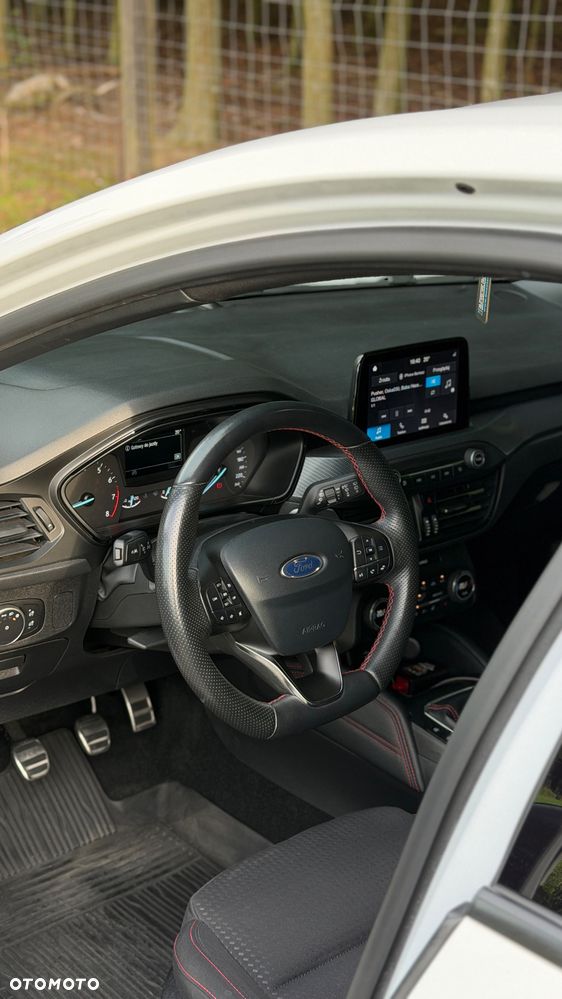 Ford Focus 1.0 EcoBoost ST-Line - 11