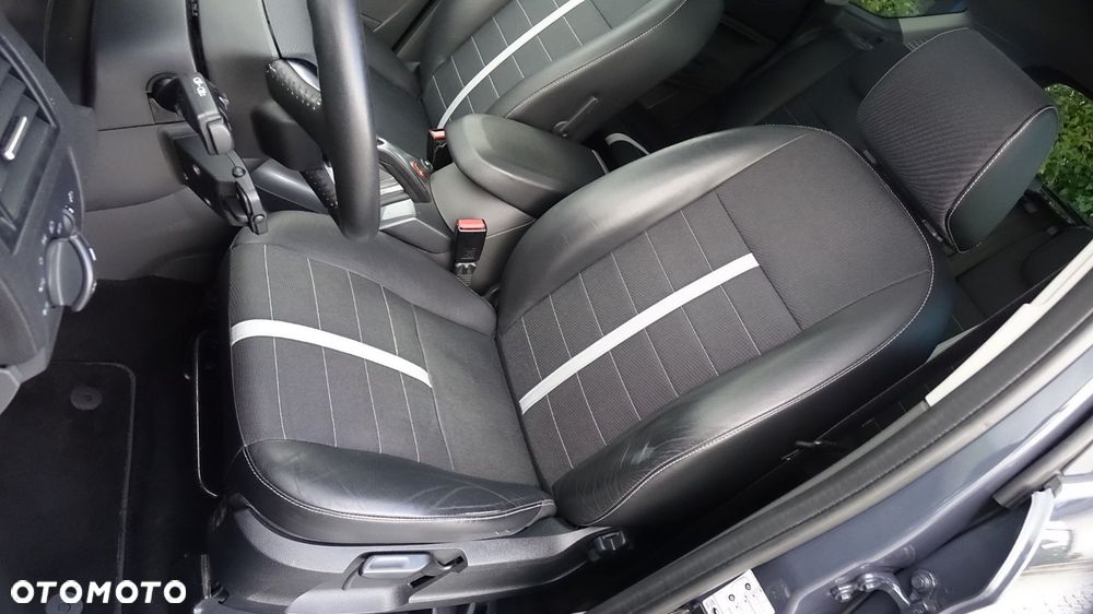 Ford Kuga - 22