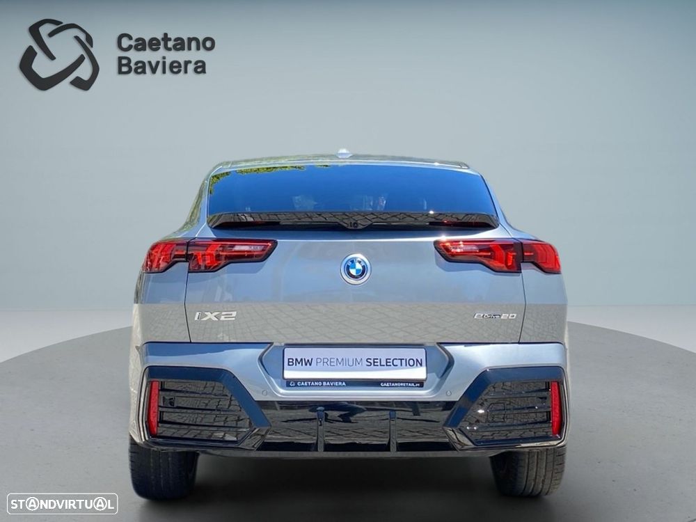 BMW iX2 eDrive20 Pack Desportivo M - 19