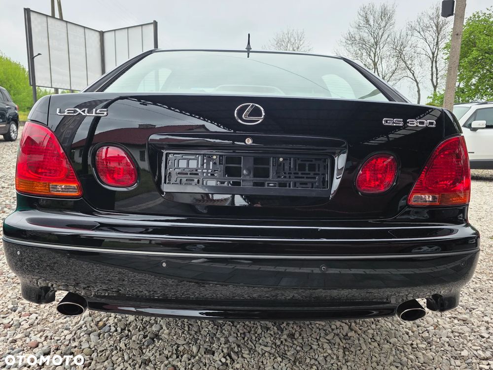 Lexus GS - 15