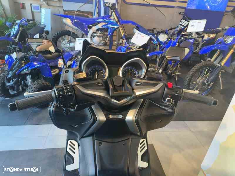 Yamaha TMAX 530 DX - 8
