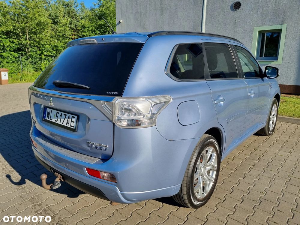 Mitsubishi Outlander Instyle NAVI + - 6