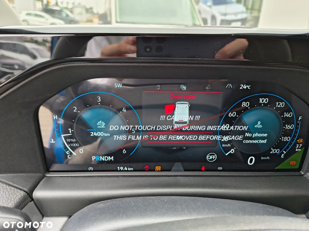 Volkswagen Caravelle - 10