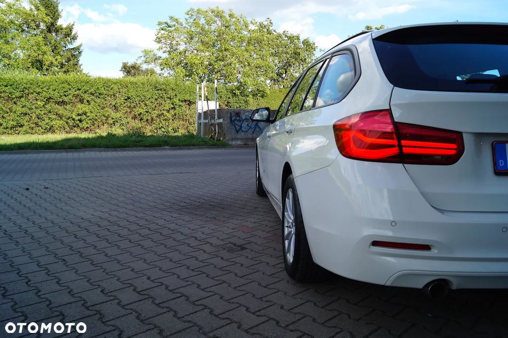BMW Seria 3 318d Advantage - 11