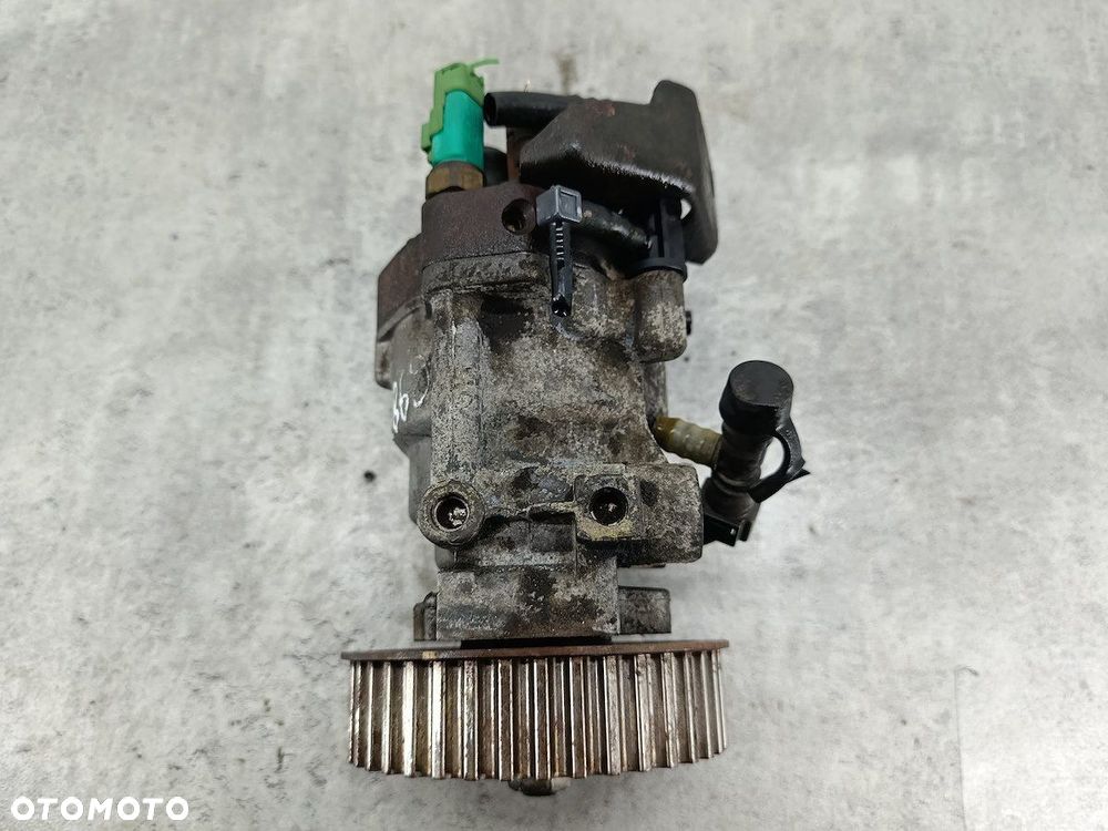 POMPA WTRYSKOWA RENAULT CLIO III FL 8200707450-B  8200057225 R9042A070C - 2