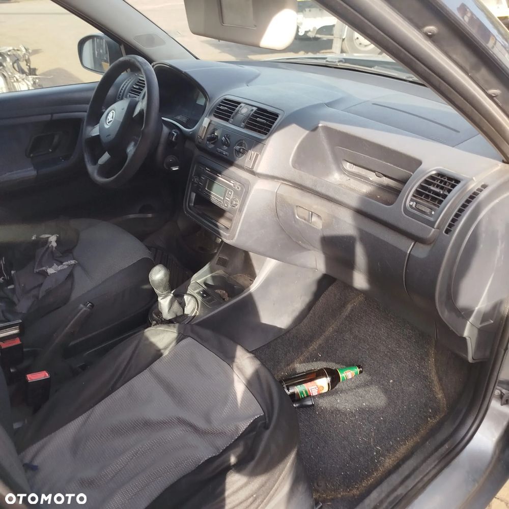 Skoda Fabia 2  na części - 4