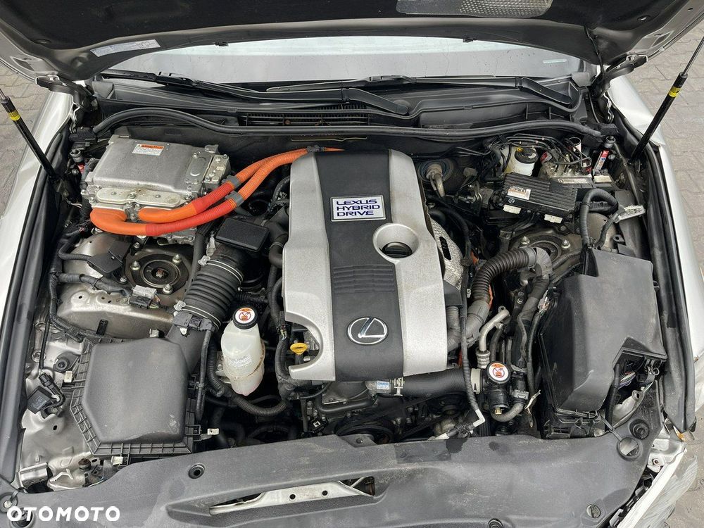 Lexus IS 300h F Sport Edition - 13