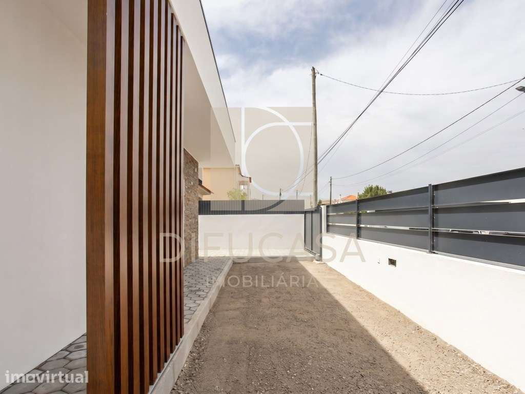 R360 Moradia T3 + Anexo no centro de Fernão Ferro_PRONTA HABITAR - Grande imagem: 3/29