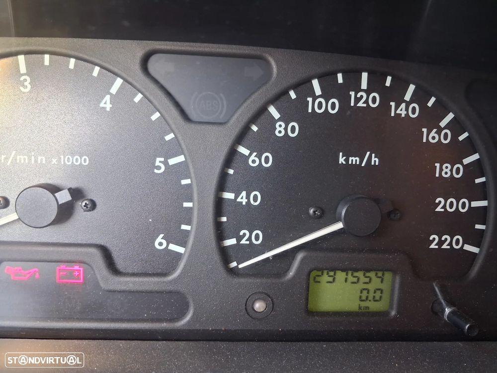Land Rover Discovery 2.5 TD5 - 18